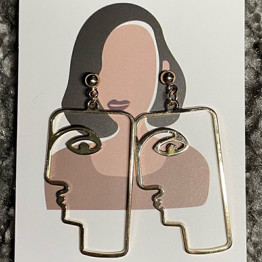 Face Abstract Design Earrings - Picture 2 of 5